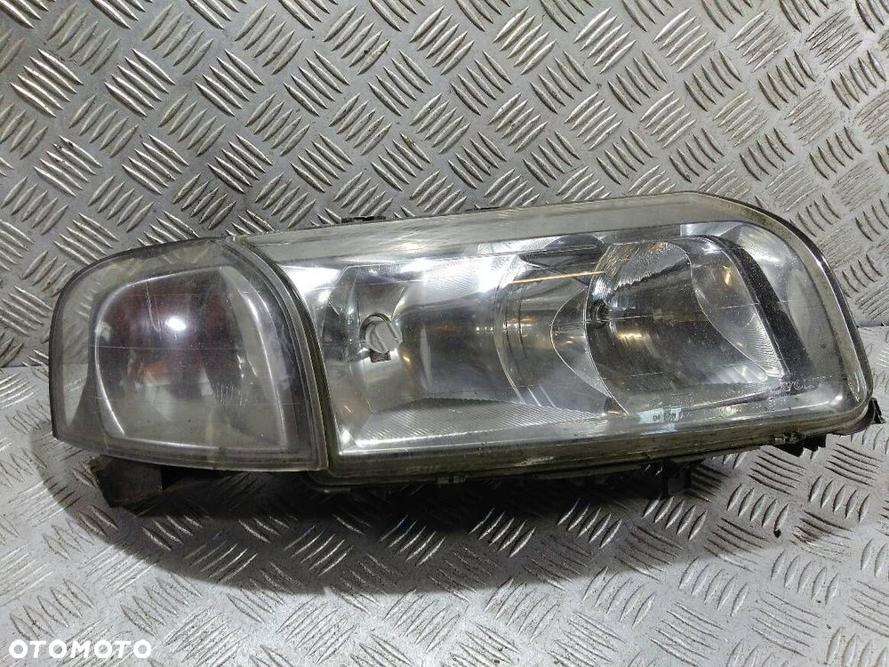 LAMPA PRAWA PRZEDNIA VOLVO S80 - 1