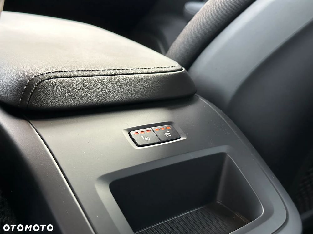 Volvo V60 Cross Country - 35