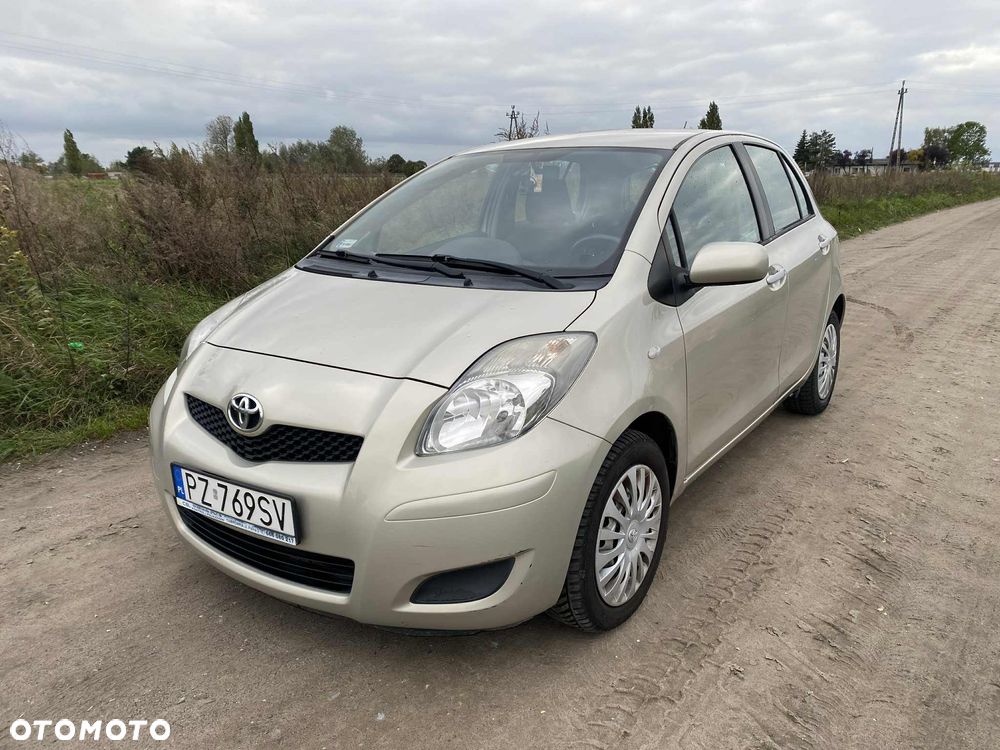 Toyota Yaris - 8