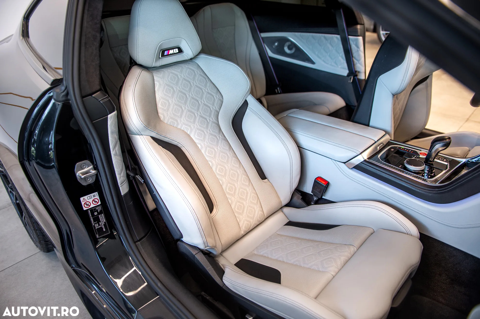 BMW M8 Competition - 35