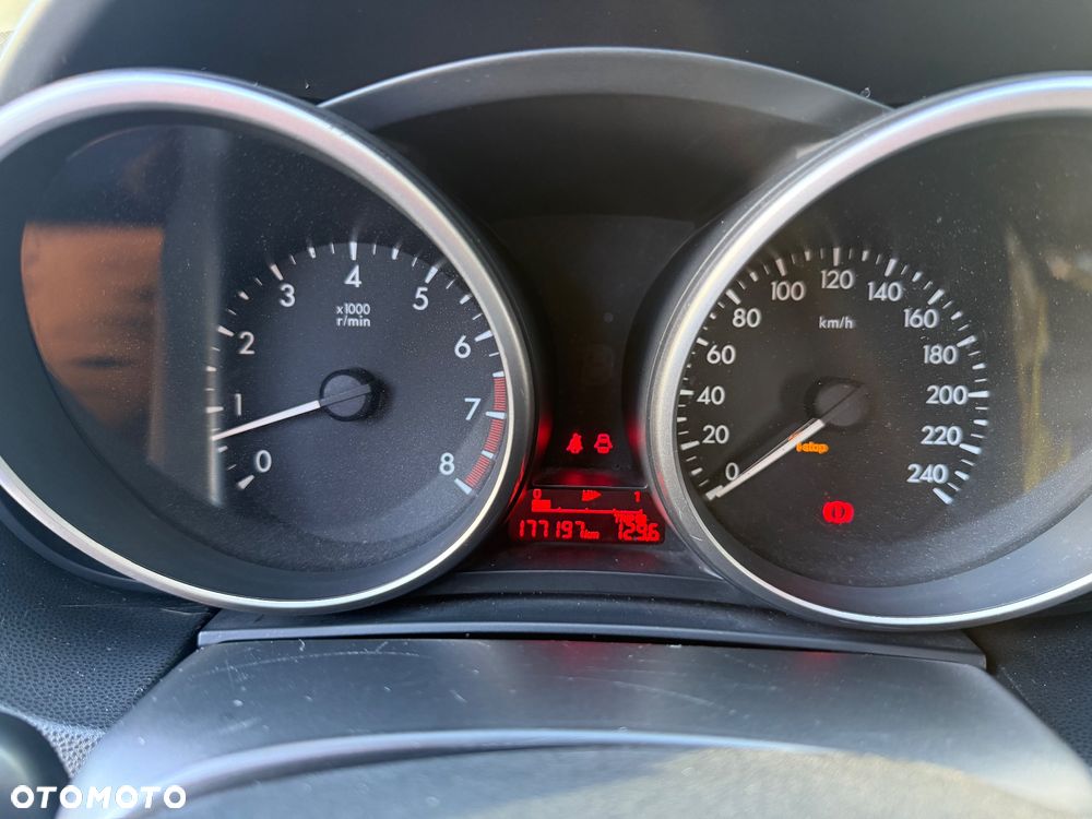 Mazda 5 2.0 Sport - 16