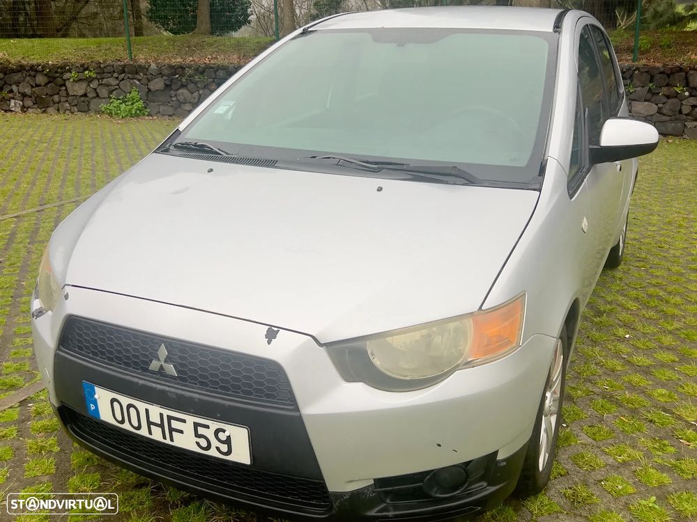 Mitsubishi Colt - 5