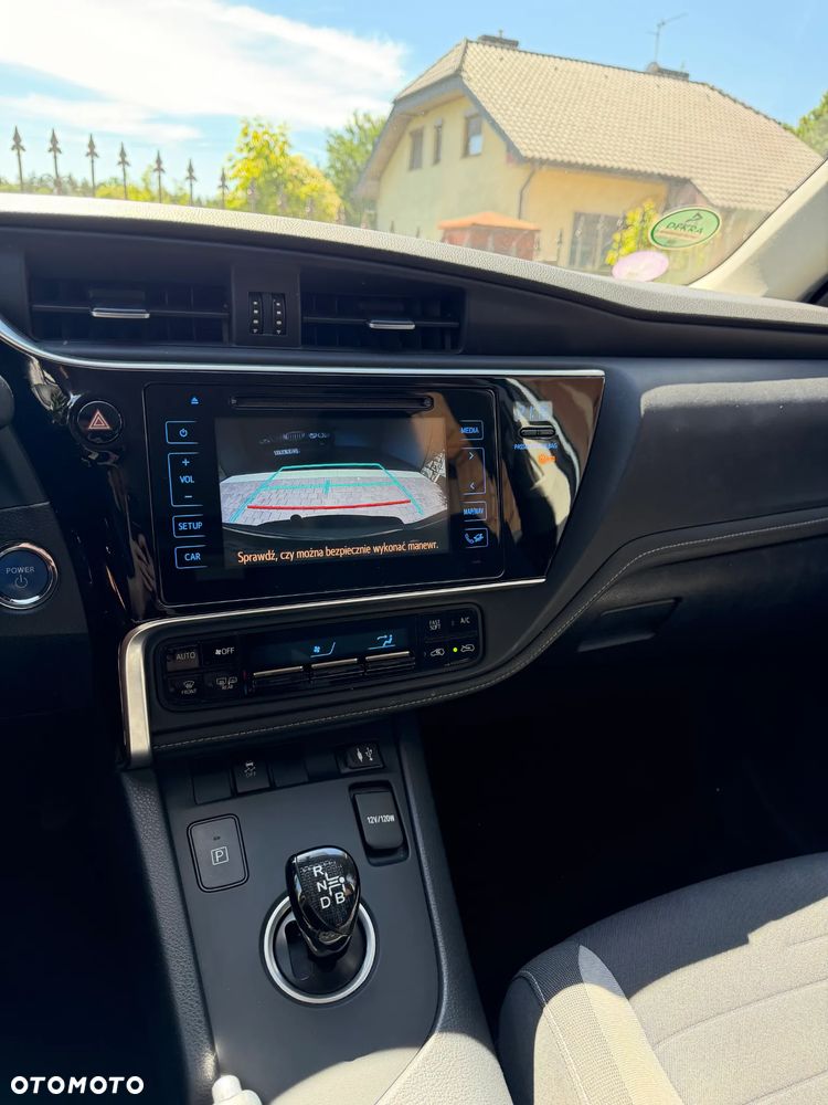 Toyota Auris - 5