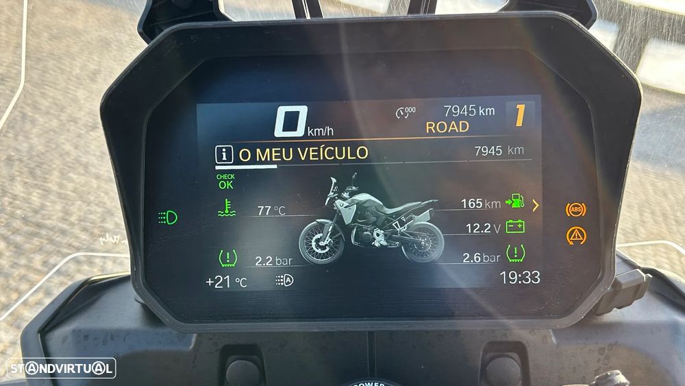 BMW F 900 GS Lightwhite / Racing Blue Metalizado (Versão GS Trophy) - 22