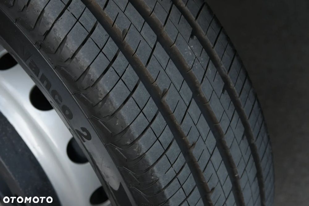 Iveco 72C18  3,0 180KM  Zanotti Z380  230 V 6,1m 12 palet dł -20+20 ładowność 3460kg - 19