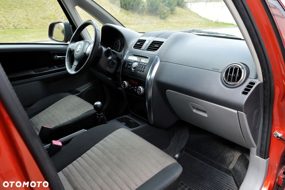 Suzuki SX4 1.6 VVT 4x4 Comfort - 10