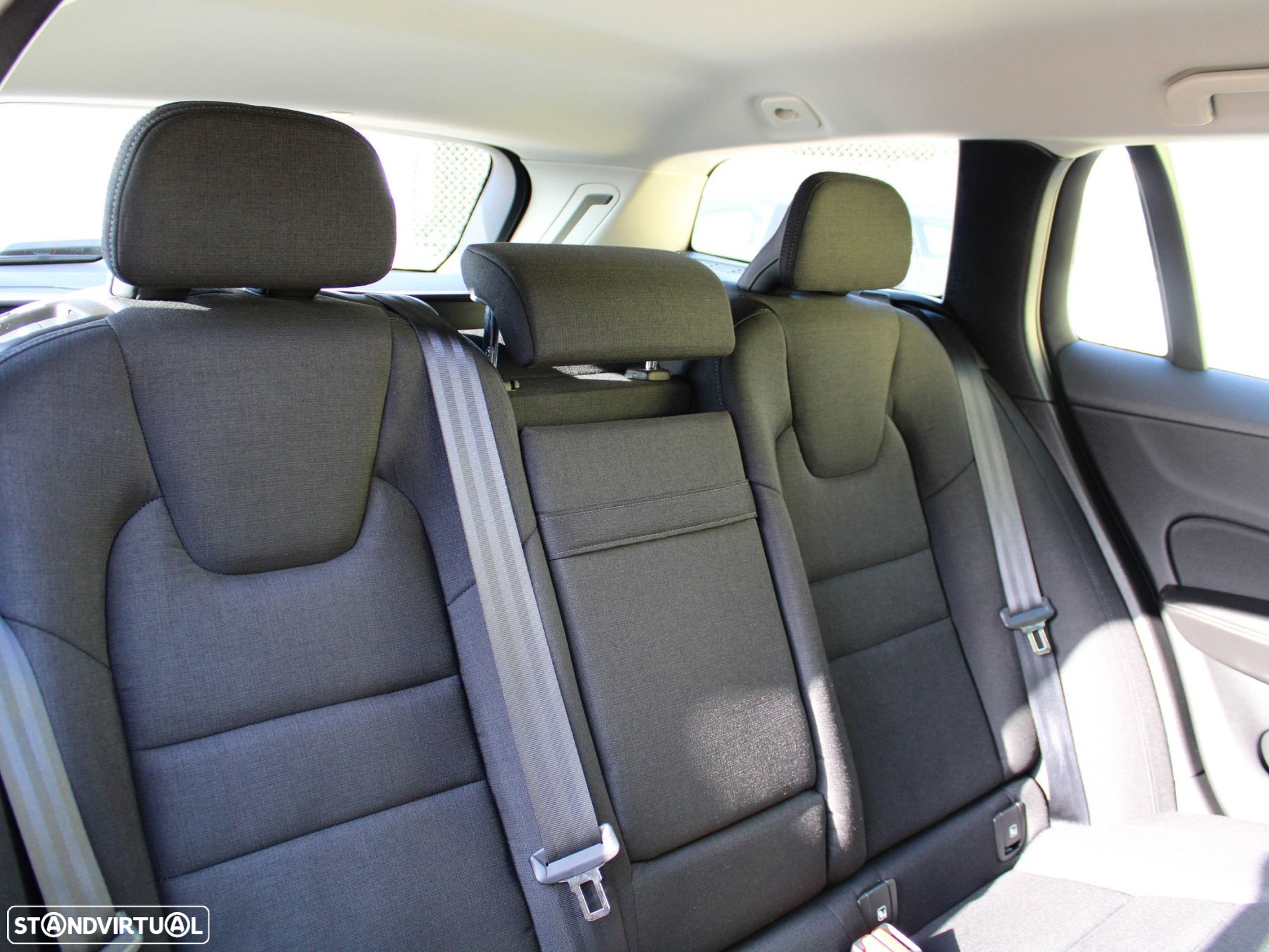 Volvo V60 2.0 D3 - 48