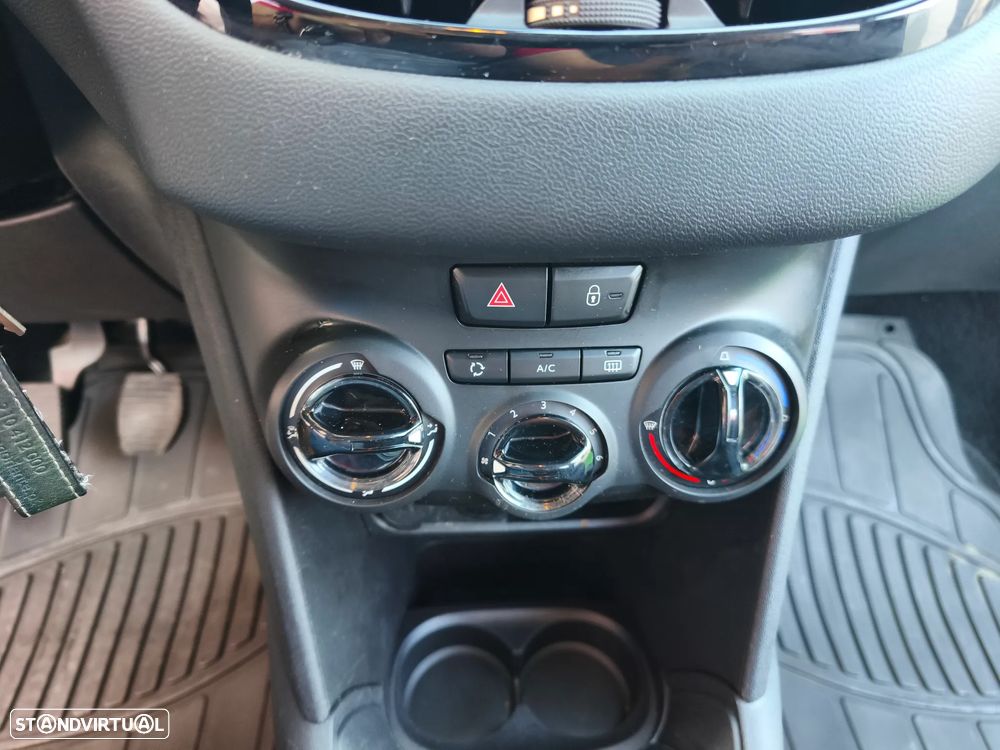 Peugeot 208 1.2 PureTech Signature - 8