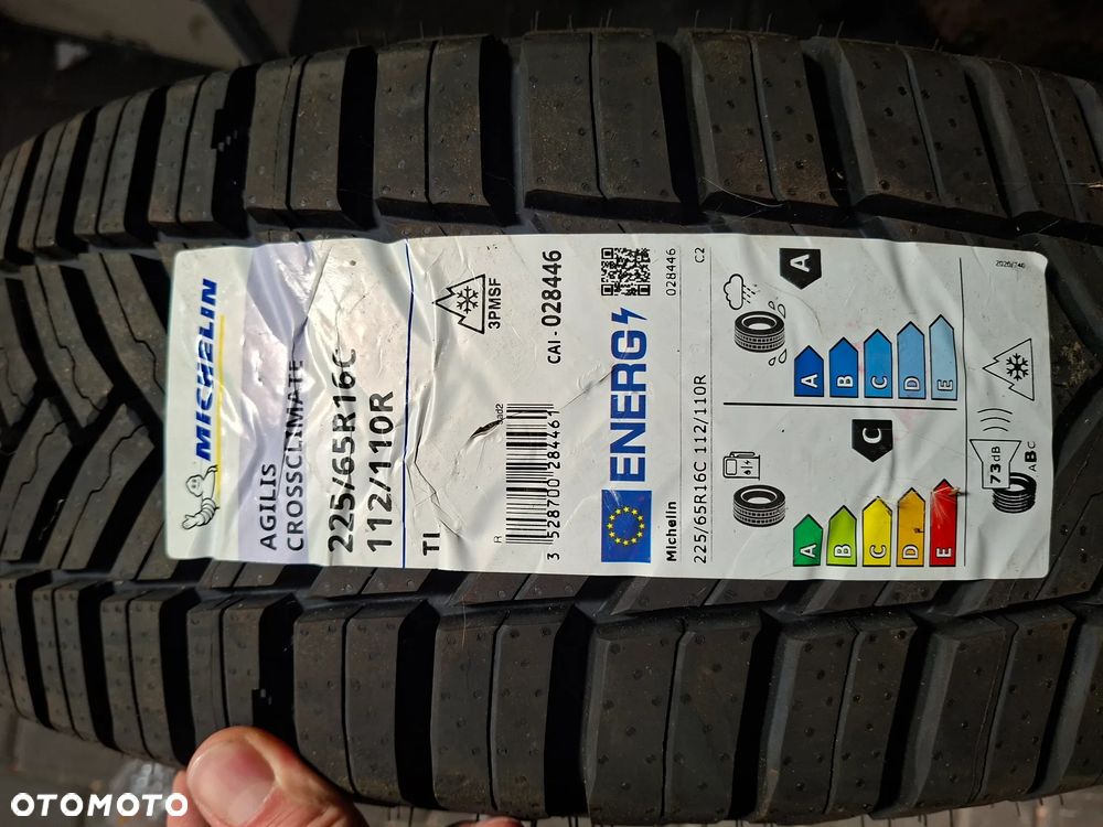 Opona 225/65R16C Michelin Agilis CrossClimate 112/110R DOT 39/25 - 2