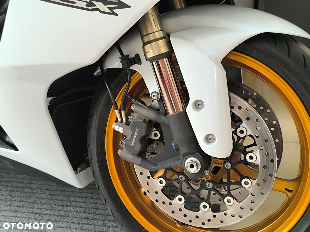 Suzuki GSX-R - 14