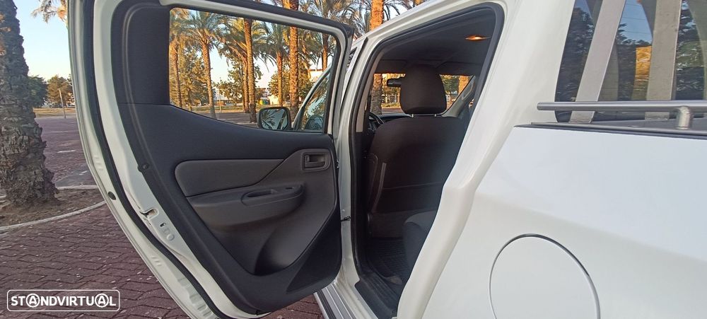 Mitsubishi L200 2.4 DI-D CD Invite 2WD - 11