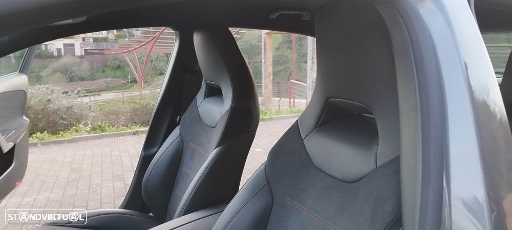 Mercedes-Benz A 250 e AMG Line - 20