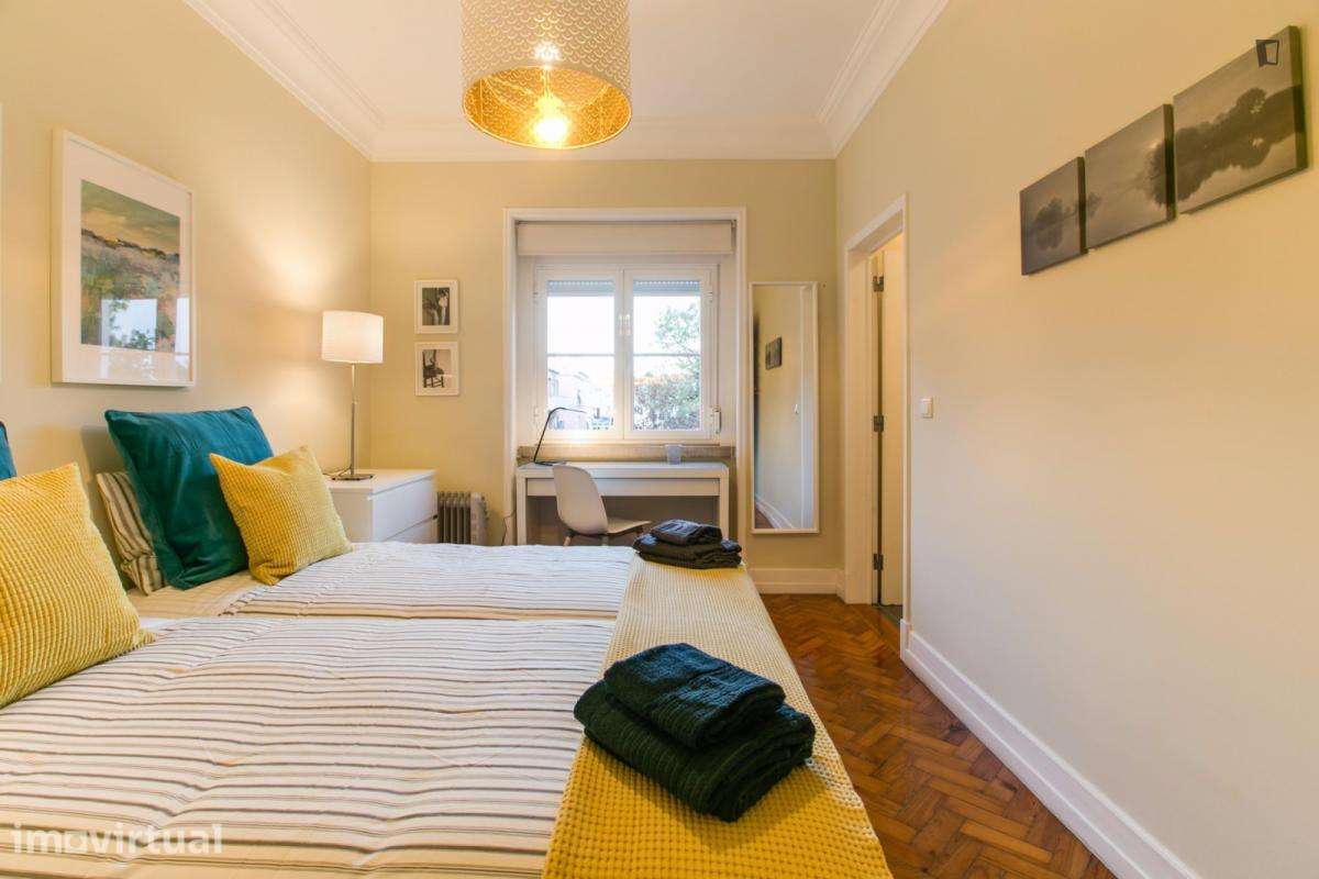 Quarto - localizado em Roma-Areeiro Lisbon - Grande imagem: 3/15