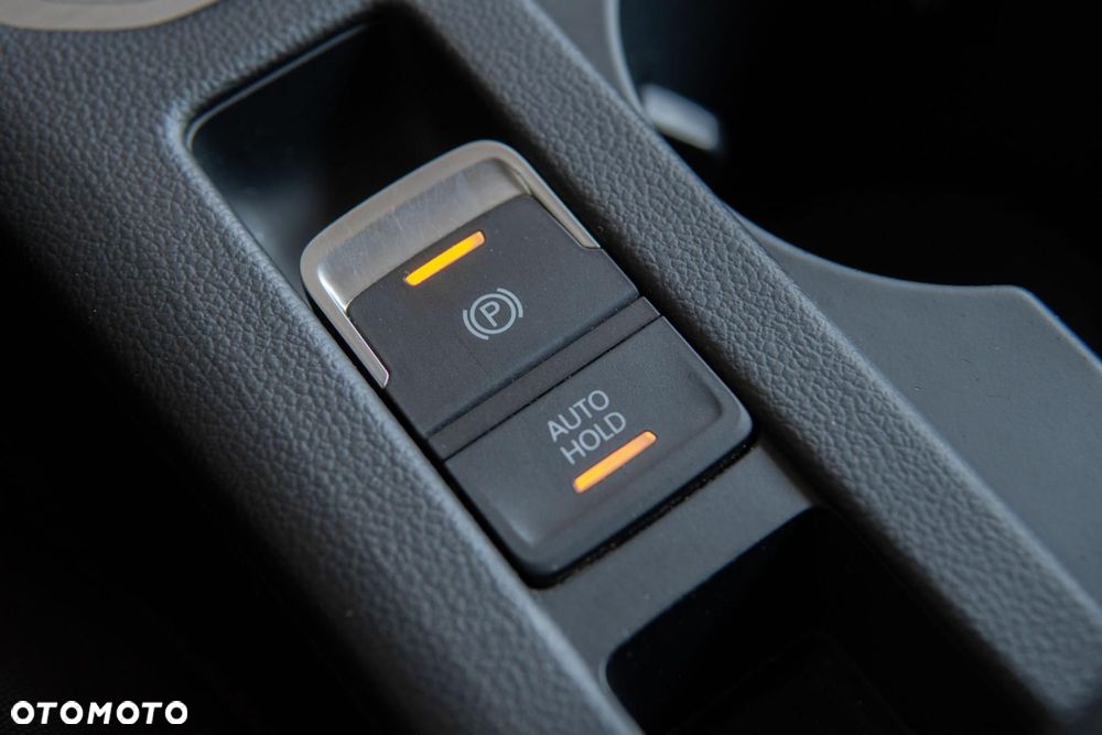 Volkswagen Passat - 23