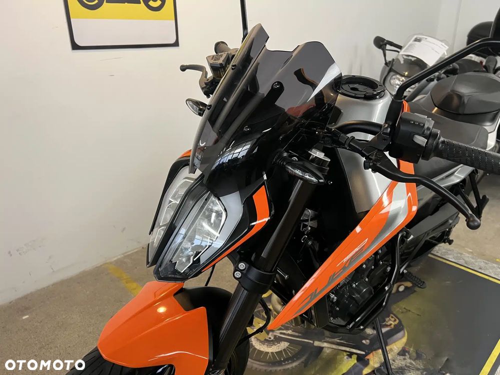 KTM Duke - 23