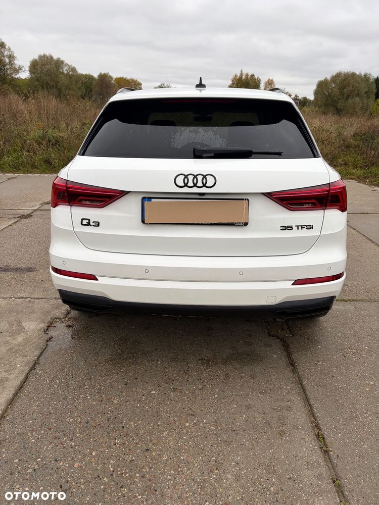 Audi Q3 2022 photo 2