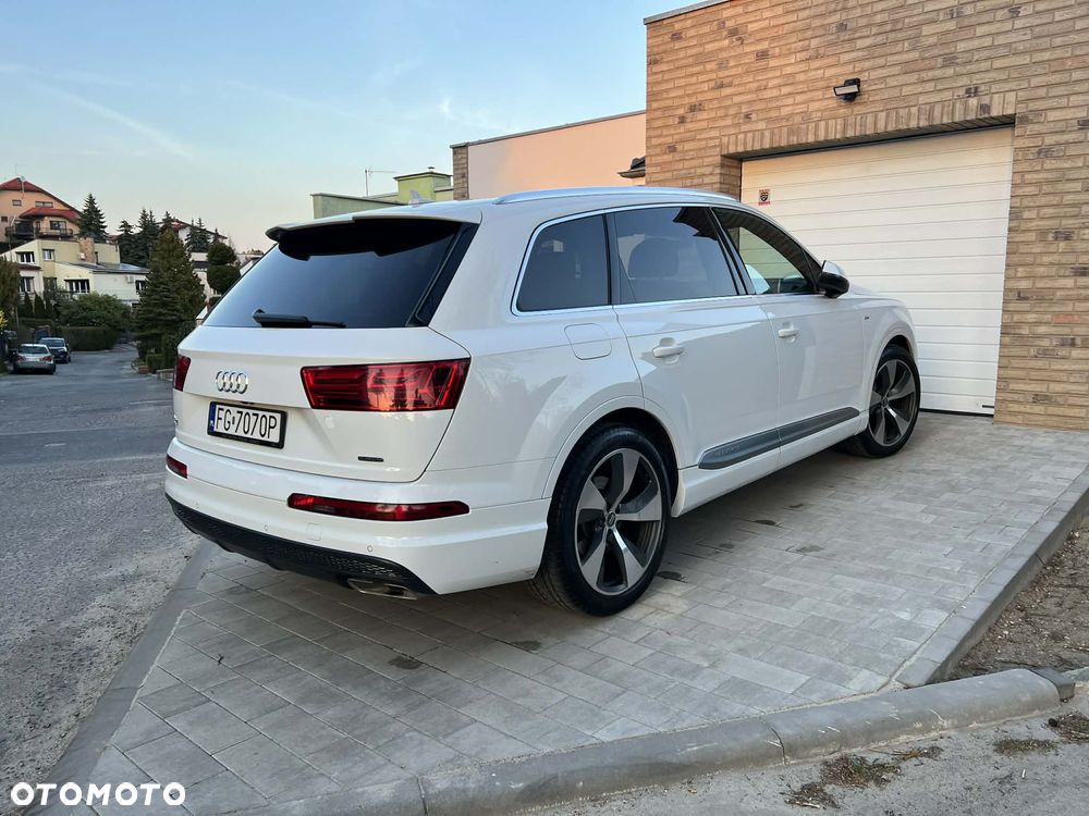 Audi Q7 - 11
