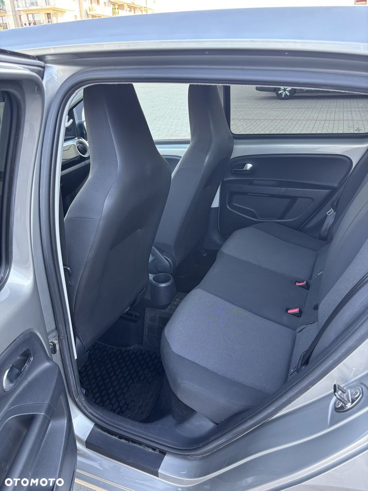 Volkswagen up! - 11
