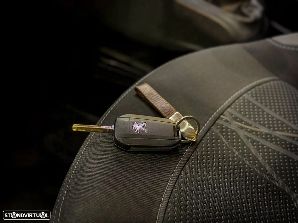 Peugeot 208 1.6 e-HDi SE Style - 38