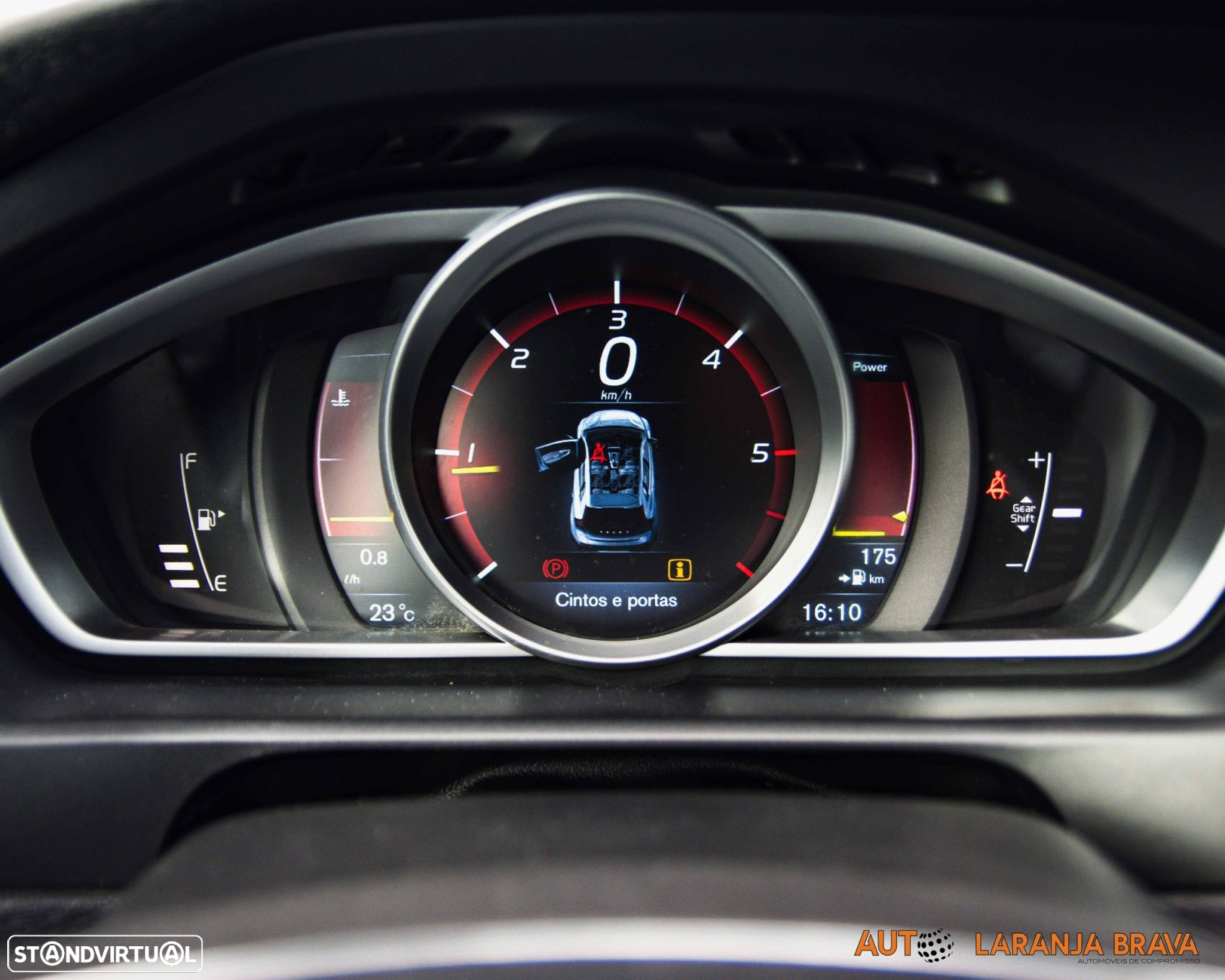 Volvo V40 Cross Country 1.6 D2 Summum - 6