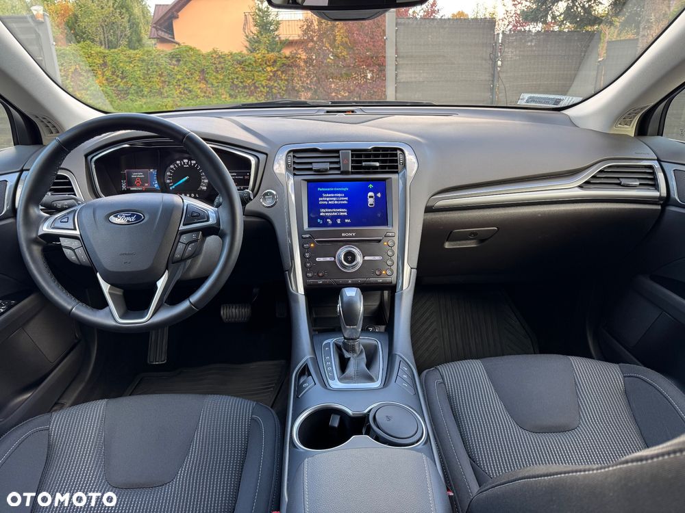 Ford Mondeo 2.0 Hybrid Titanium - 17