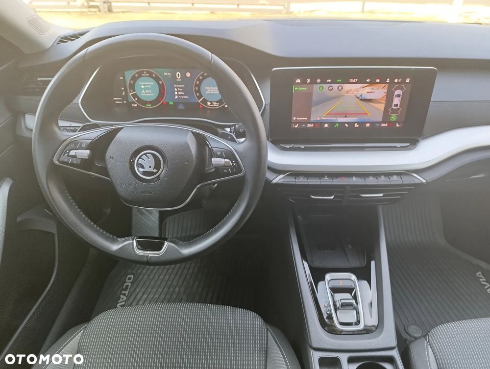 Skoda Octavia 1.5 TSI mHEV Selection DSG - 5