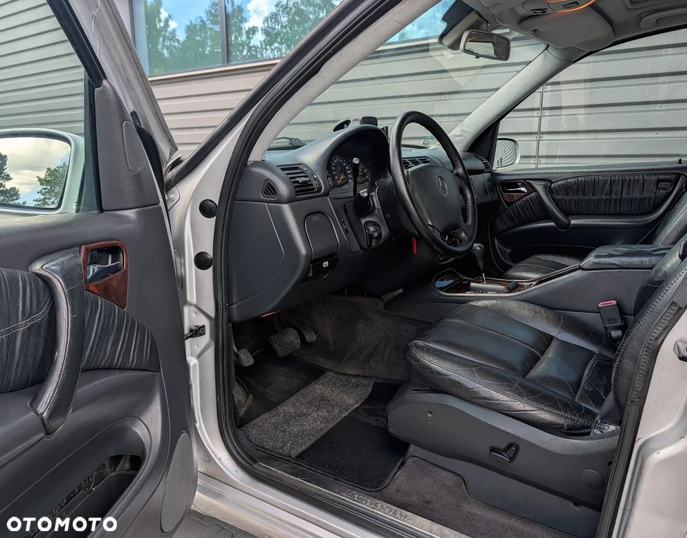 Mercedes-Benz ML - 17