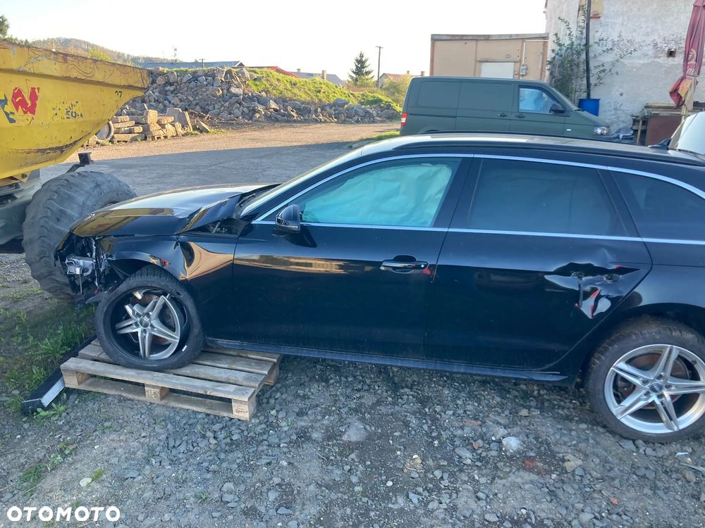 Audi A4 Avant 35 TDI mHEV S tronic - 2