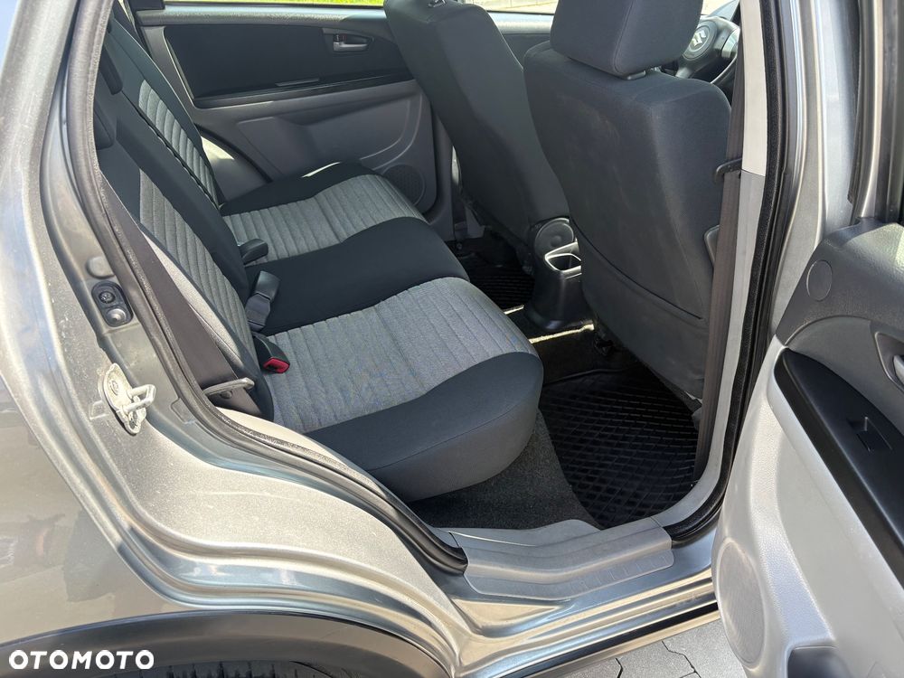 Suzuki SX4 1.6 GS / Premium 4WD - 8