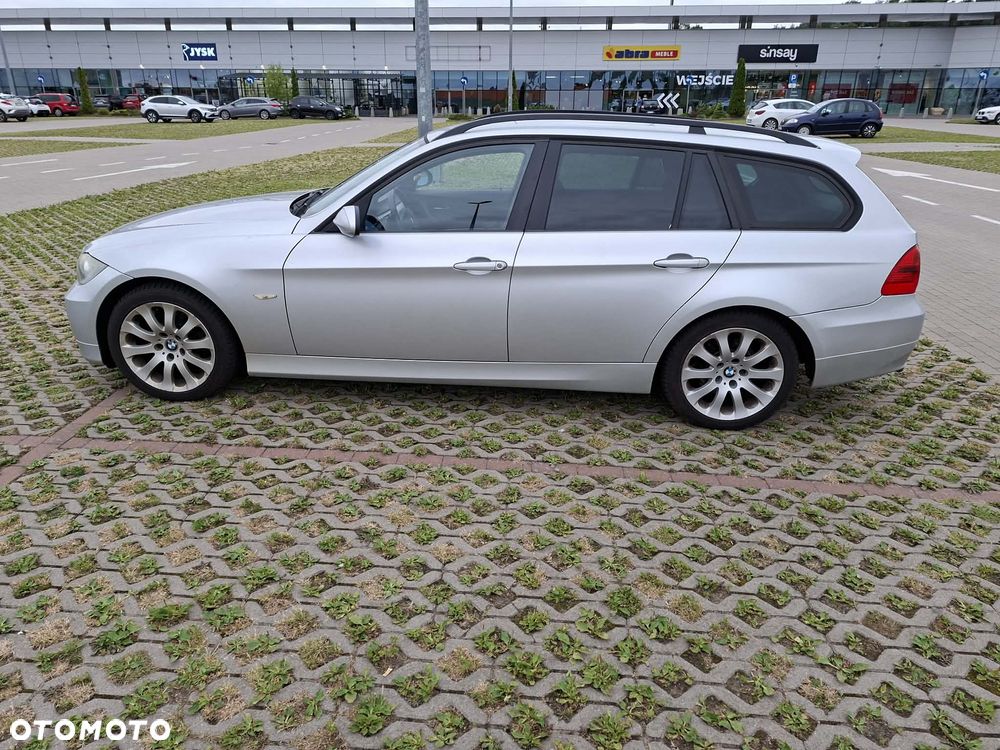BMW Seria 3 318i - 2