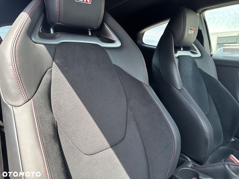 Toyota Yaris - 11