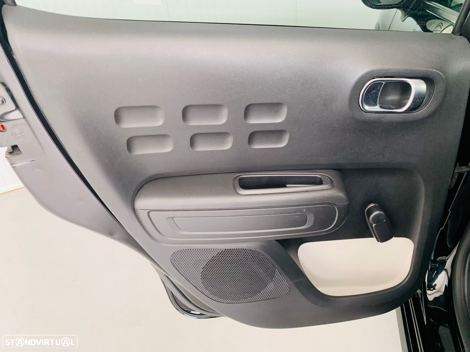 Citroën C3 1.2 PureTech Shine - 25