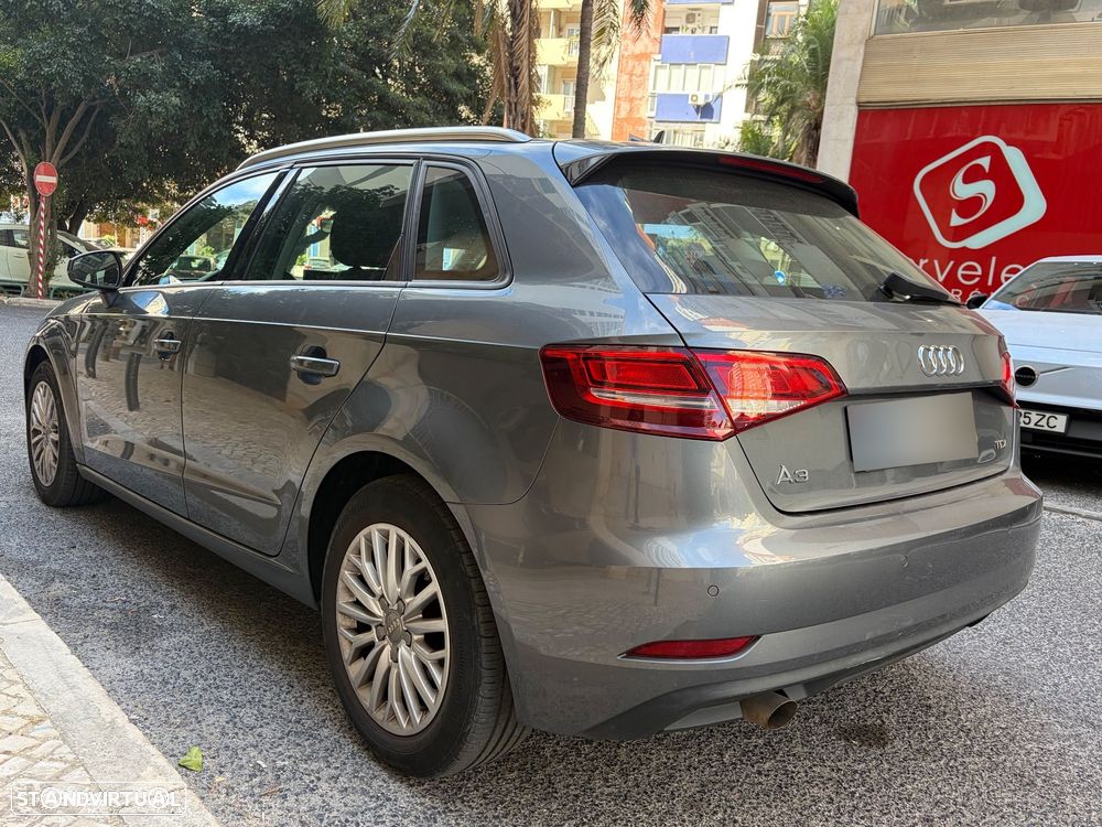 Audi A3 Sportback 1.6 TDI Advance - 11