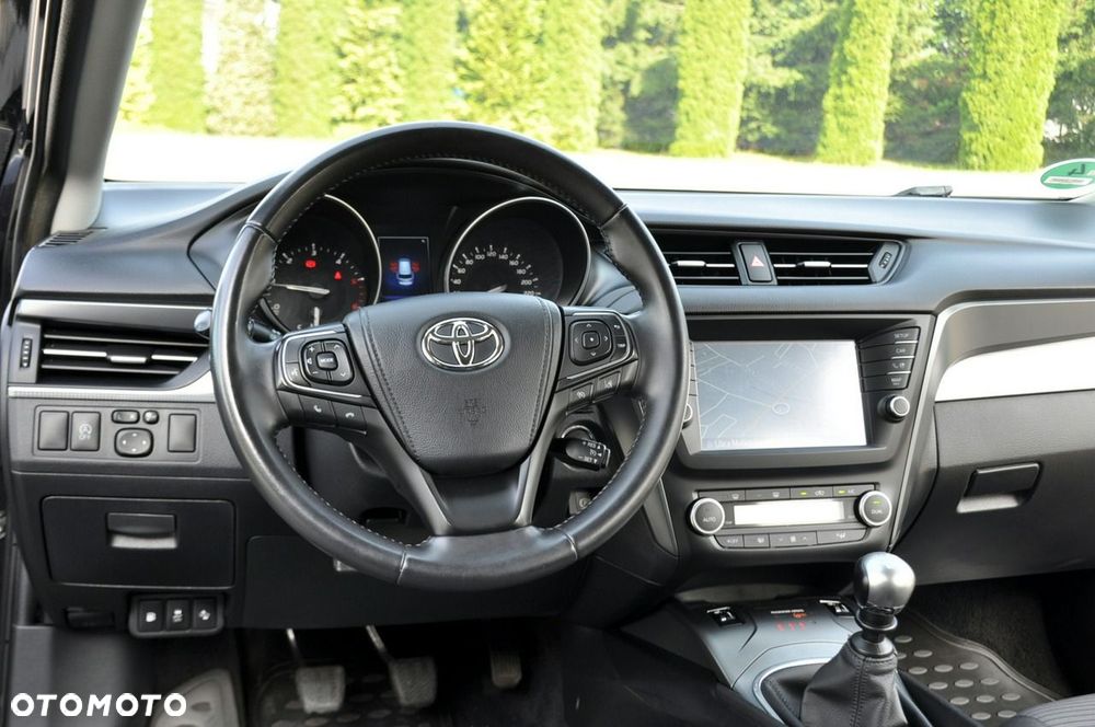 Toyota Avensis - 29