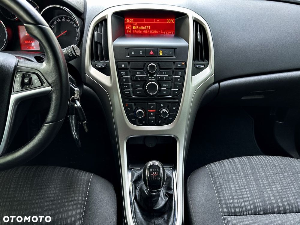 Opel Astra 1.4 Turbo Design Edition - 28