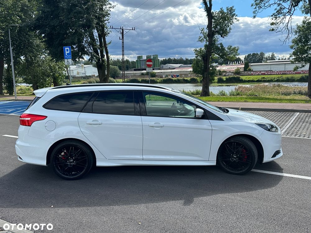 Ford Focus - 17