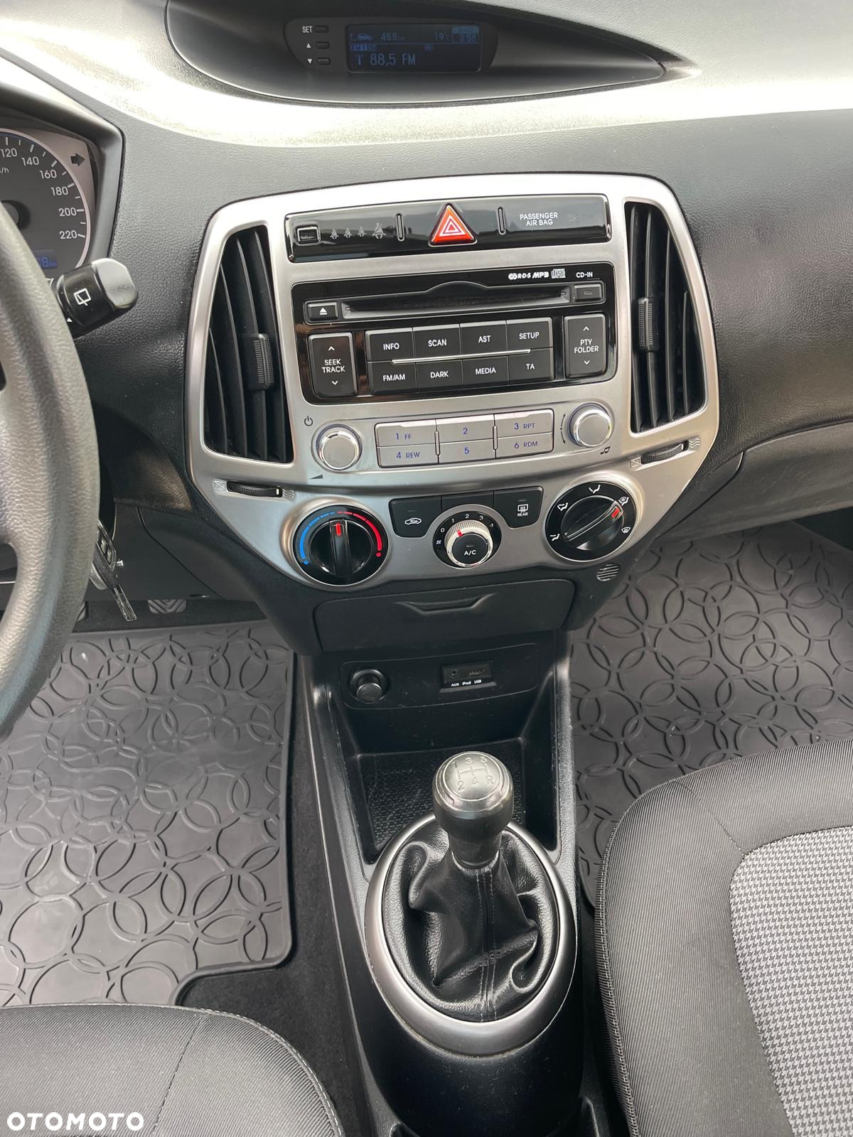 Hyundai i20 1.2 Trend - 20