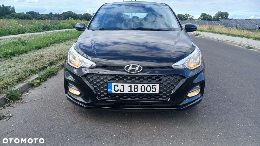 Hyundai i20 blue 1.2 Trend - 8