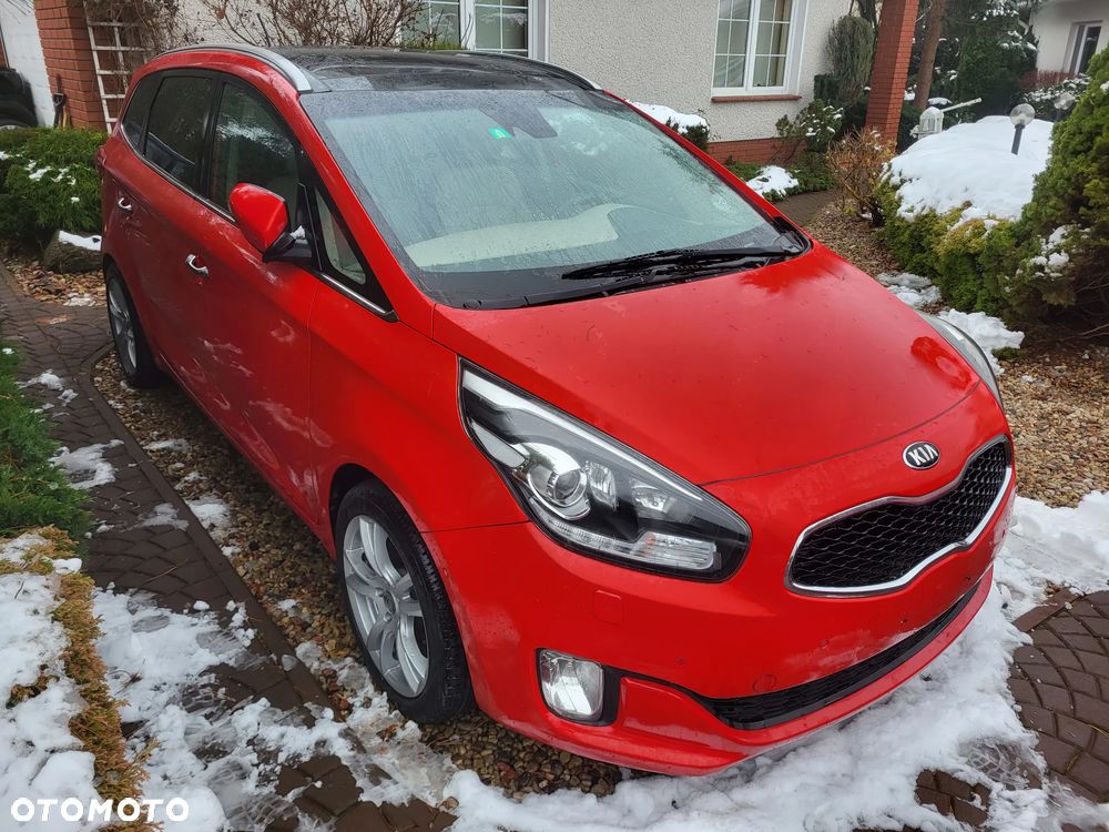 Kia Carens - 25
