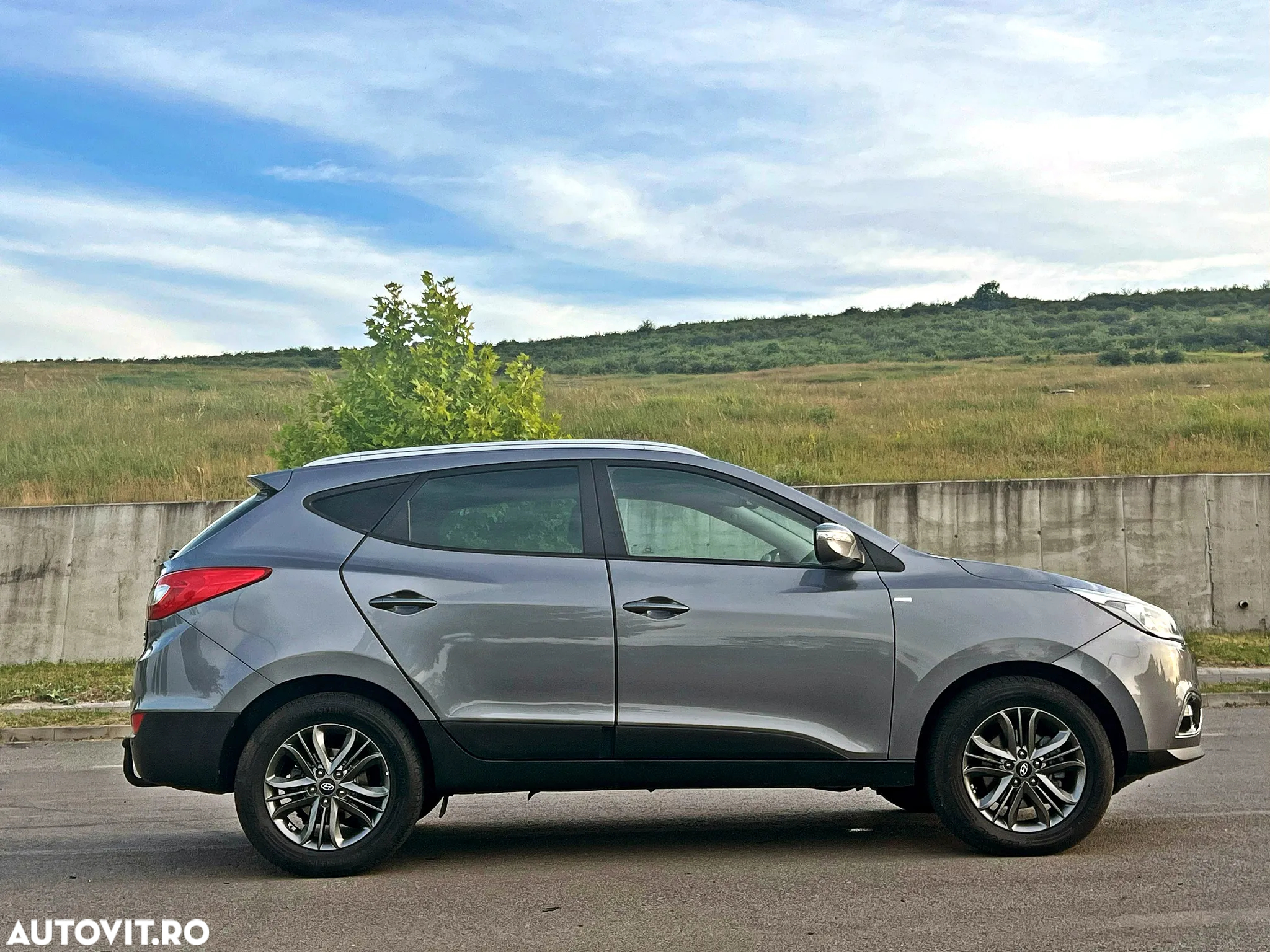 Hyundai ix35 2.0 CRDI 4WD Automatik Premium - 6