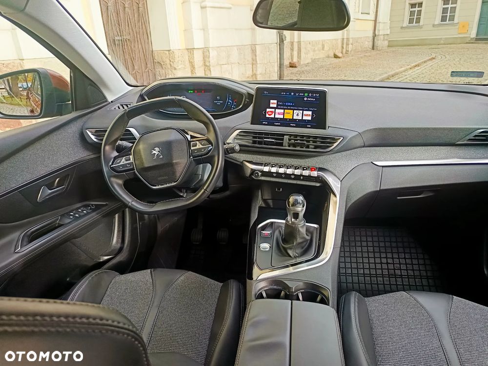 Peugeot 3008 1.2 PureTech Allure S&S - 7