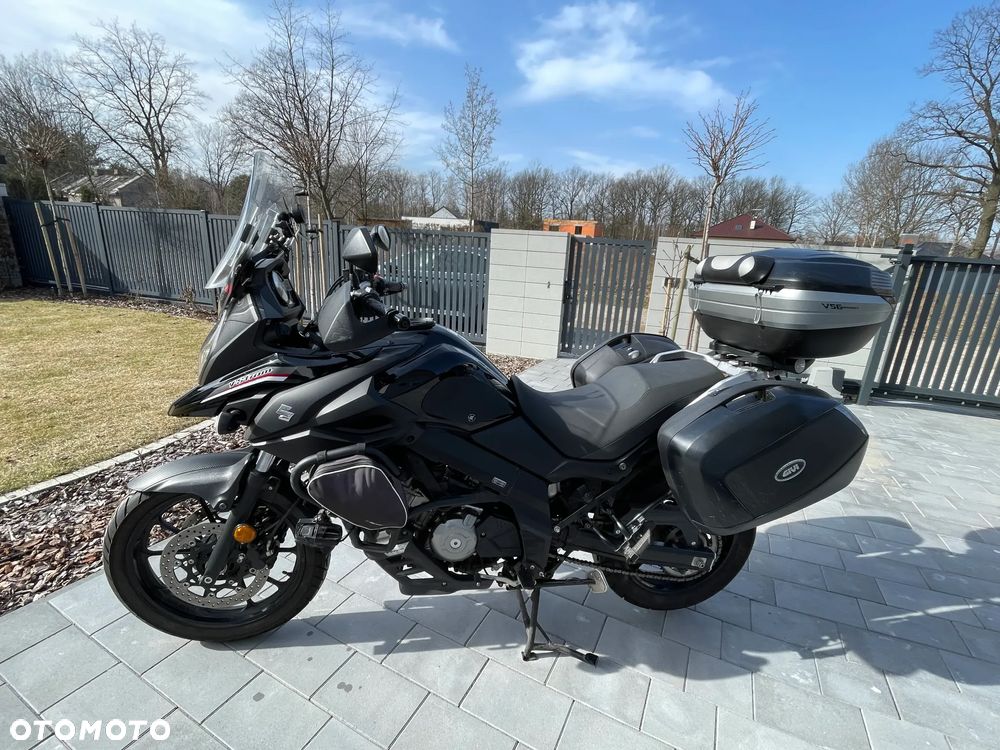 Suzuki V-STROM - 1