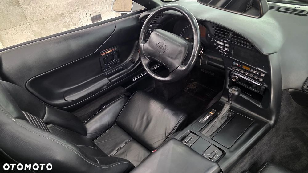 Chevrolet Corvette - 33