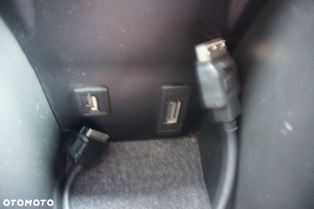 Mercedes-Benz GLA 200 7G-DCT AMG Line - 29