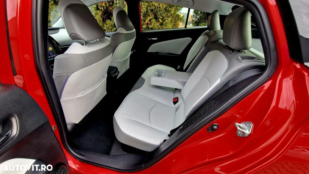 Toyota Prius Hybrid Executive - 13