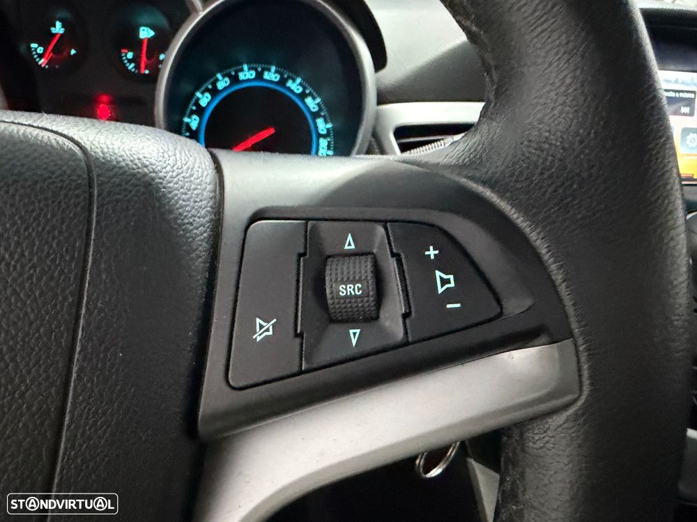 Chevrolet Cruze 1.6 LT - 20