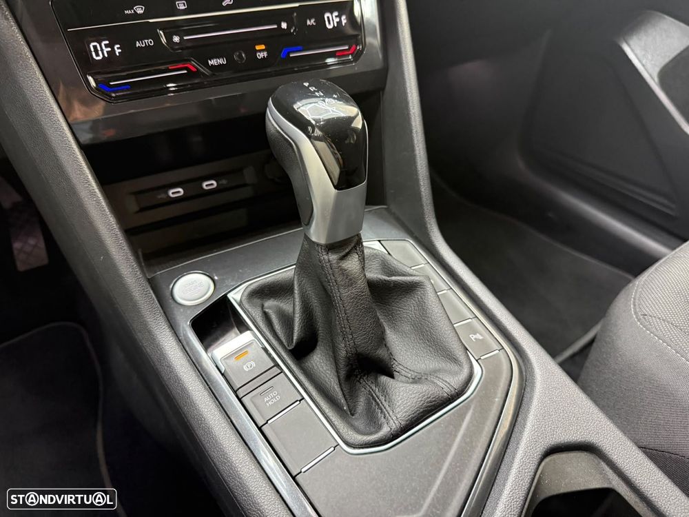 VW Tiguan Allspace 2.0 TDI Highline DSG - 24