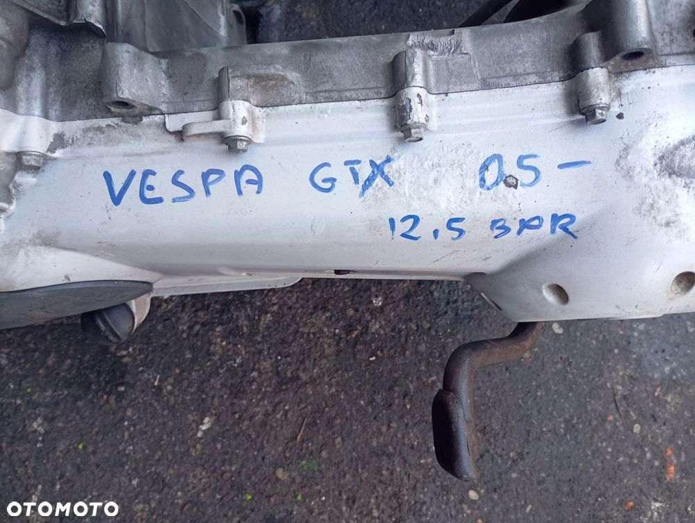 silnik piaggio vespa gts gtx 250 model na gazniku - 3