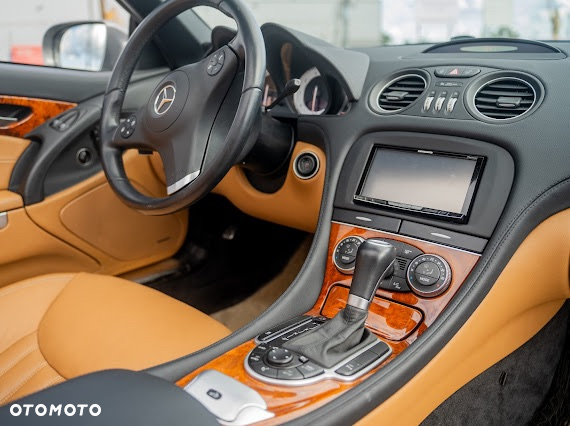 Mercedes-Benz SL - 10