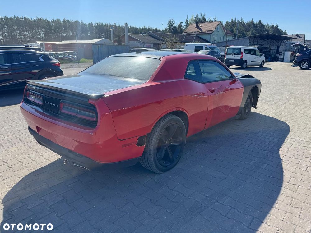 Dodge Challenger - 4